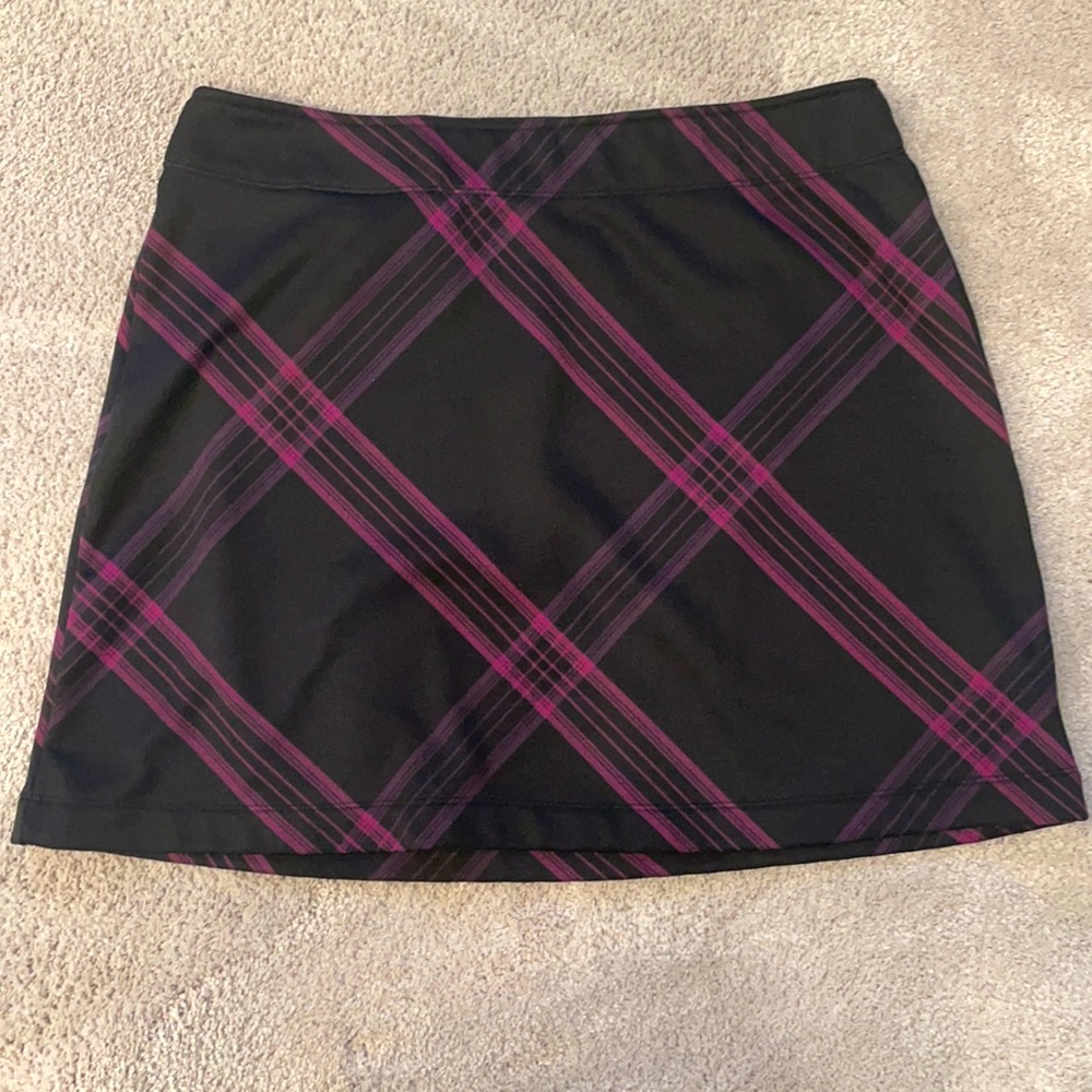 Athleta women’s skirt.
